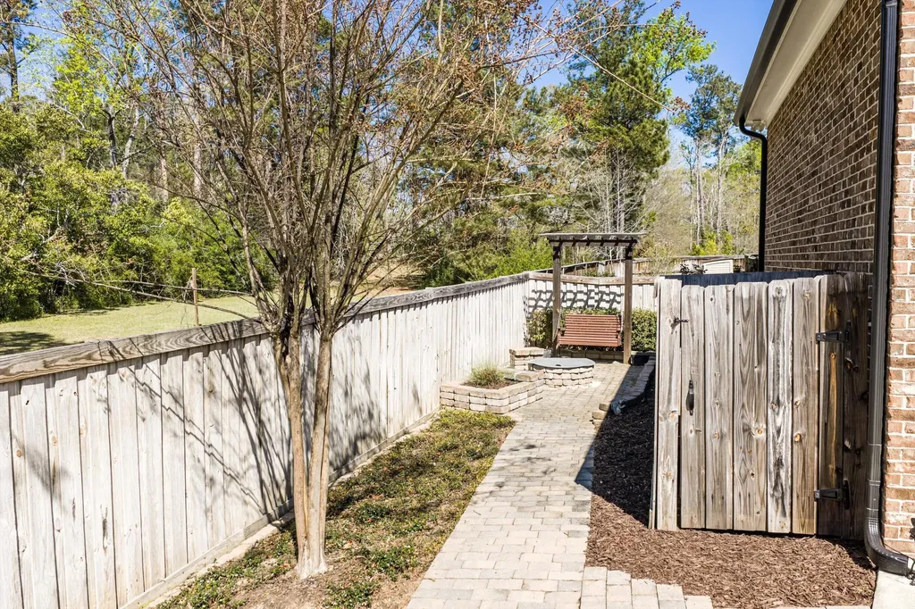 3047 Leaning Oak Way Martinez GA 30907