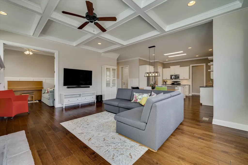 2087 Egret Circle Evans GA 30809