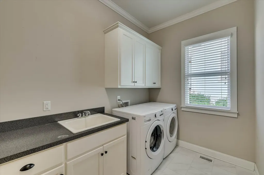 2087 Egret Circle Evans GA 30809