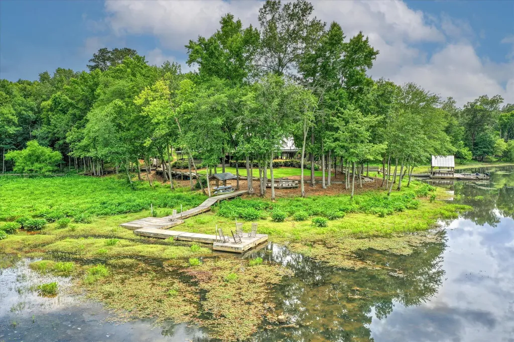 2087 Egret Circle Evans GA 30809