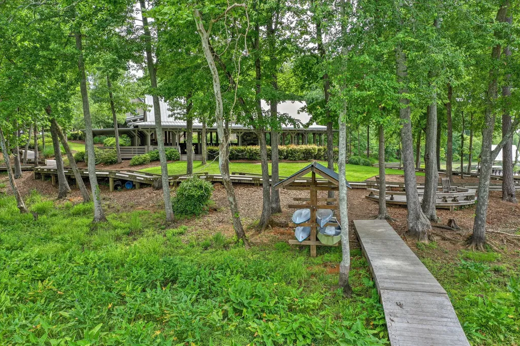 2087 Egret Circle Evans GA 30809
