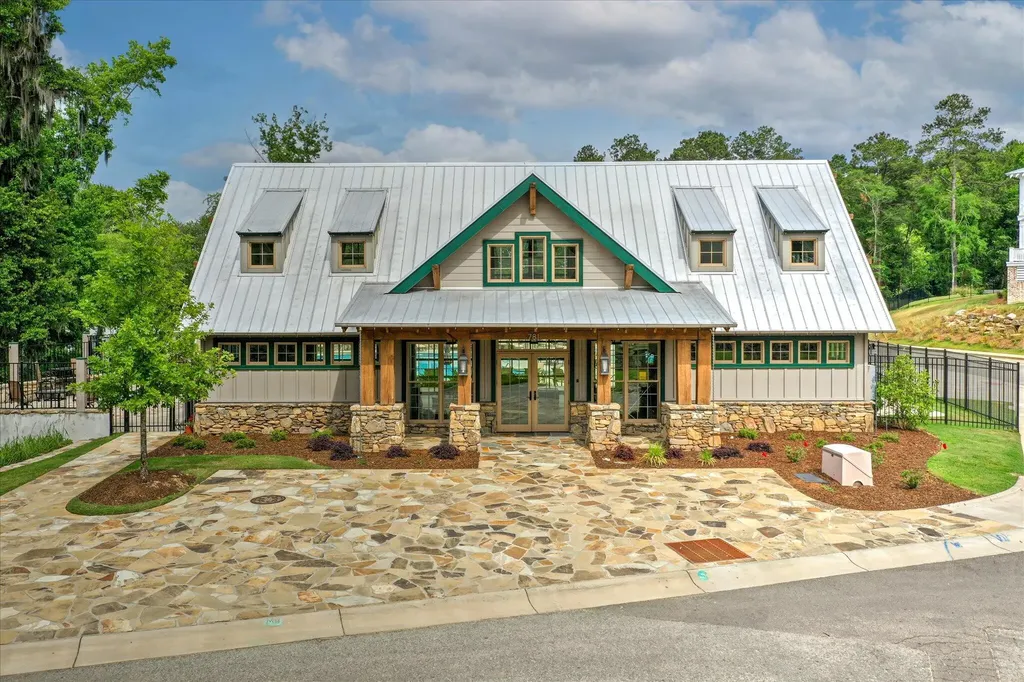 2087 Egret Circle Evans GA 30809