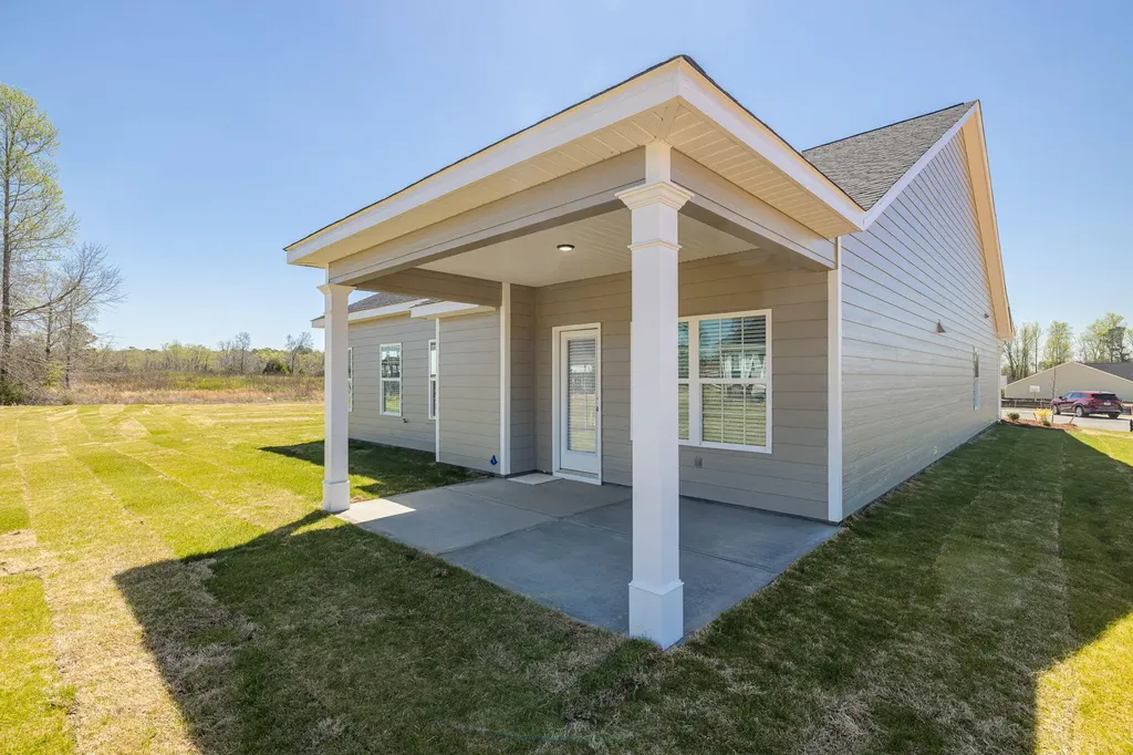 1009 E Berkley Court Thomson GA 30824