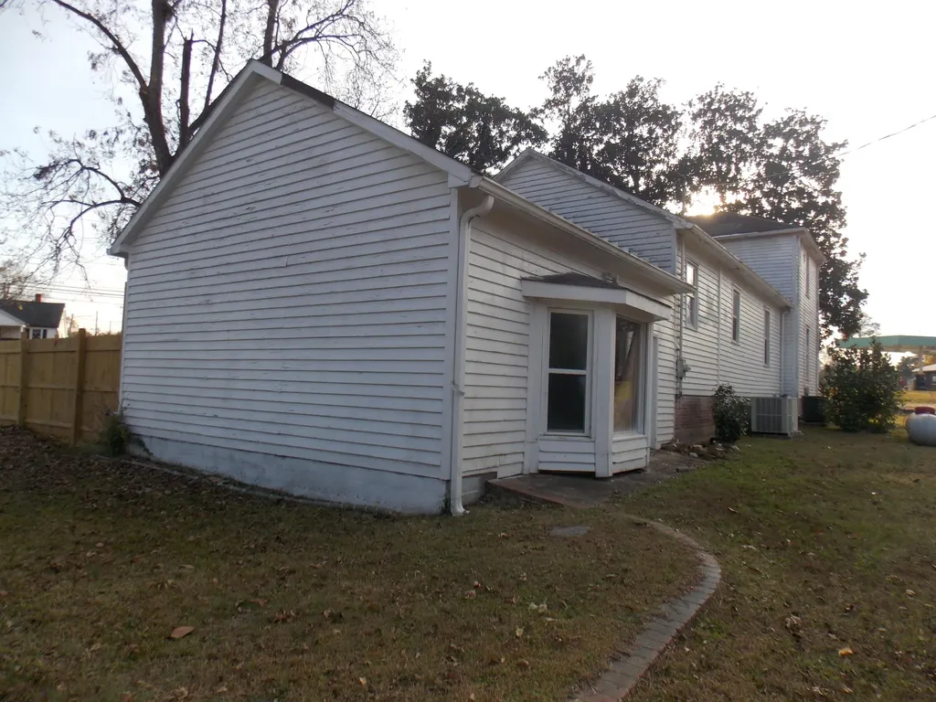 286 South Peachtree Street Lincolnton GA 30817