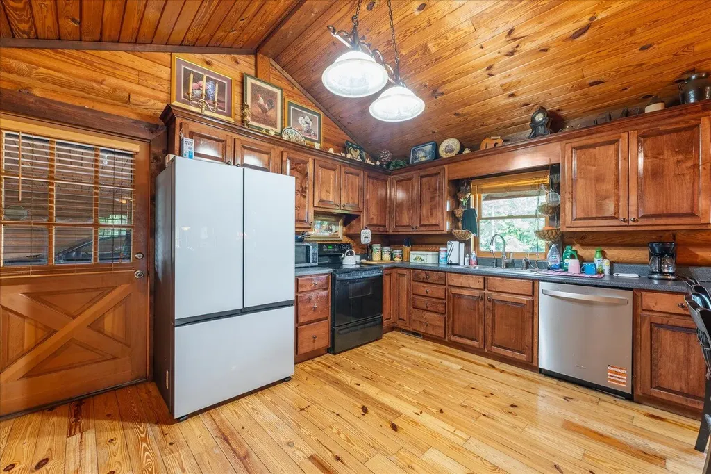 299 SW Hunting Club Road Crawfordville GA 30631