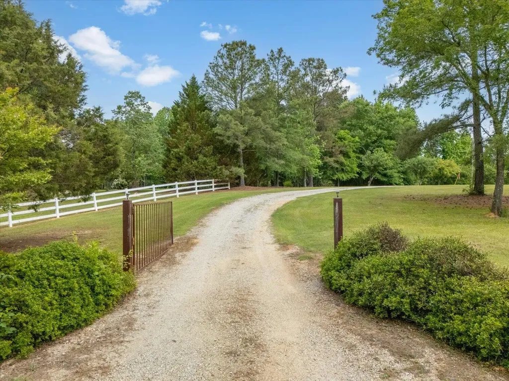 299 SW Hunting Club Road Crawfordville GA 30631