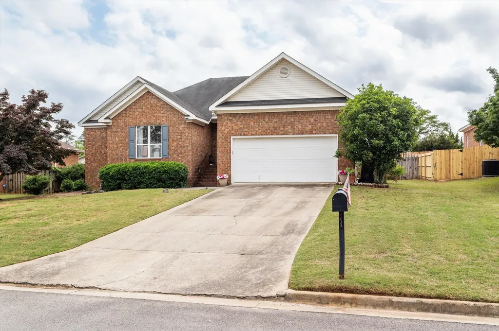 4032 Dowling Drive Martinez GA 30907