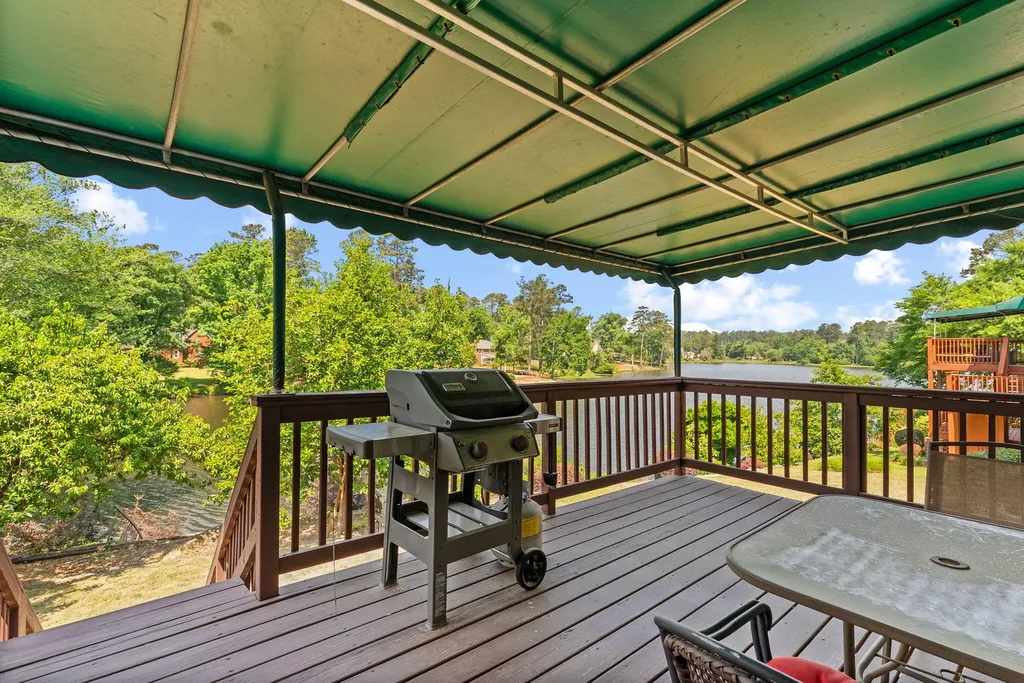 708 Crown Point Court Martinez GA 30907
