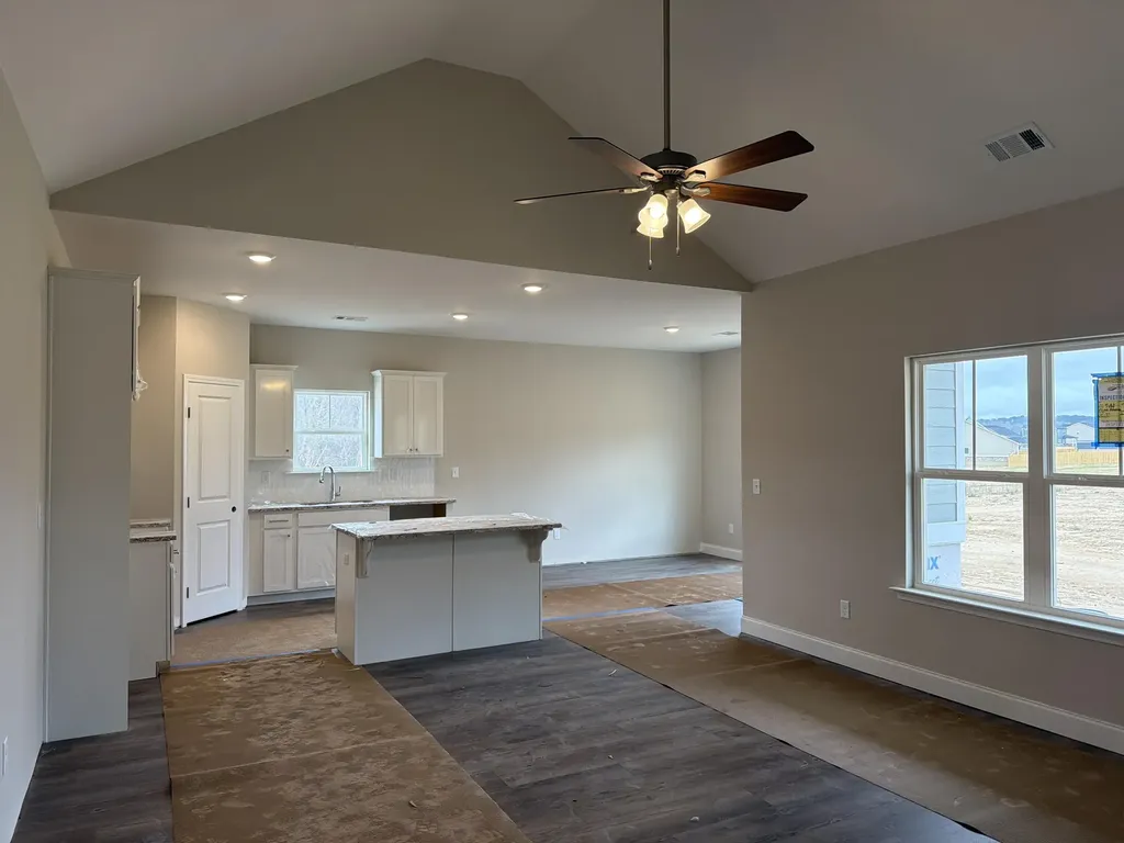 1388 Elias Station Thomson GA 30824