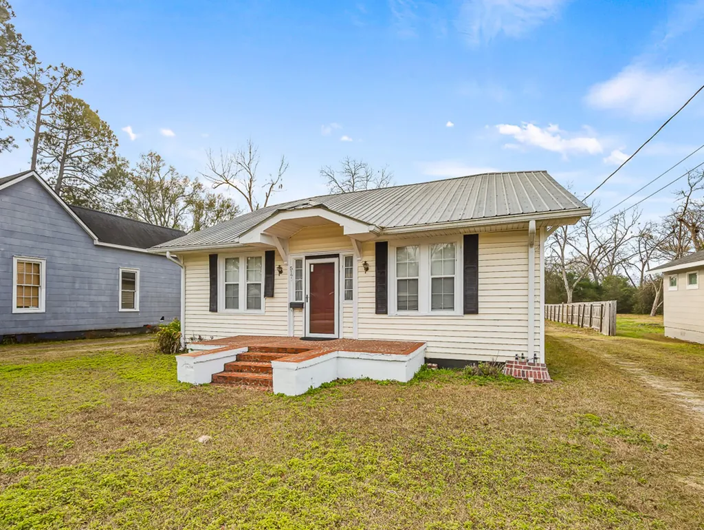 517 N Masonic Street Millen GA 30442