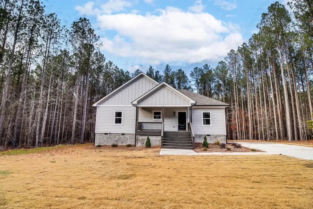 1165 Watersedge Cove Tignall GA 30668