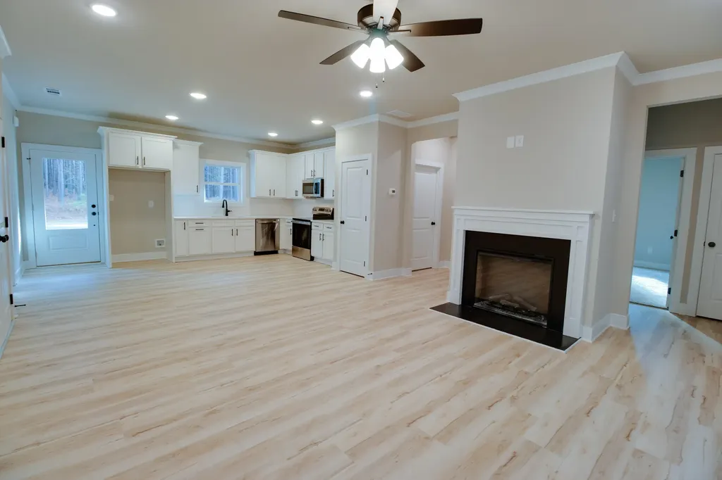 1165 Watersedge Cove Tignall GA 30668