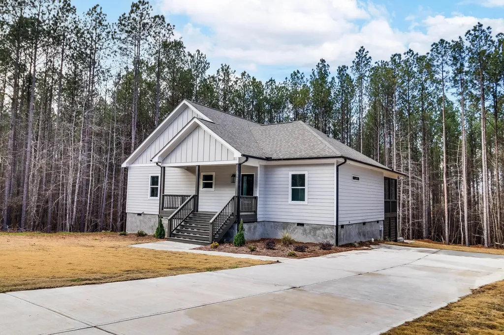 1165 Watersedge Cove Tignall GA 30668