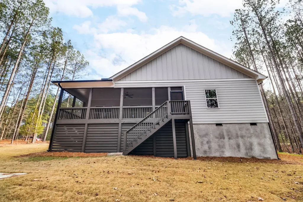 1165 Watersedge Cove Tignall GA 30668