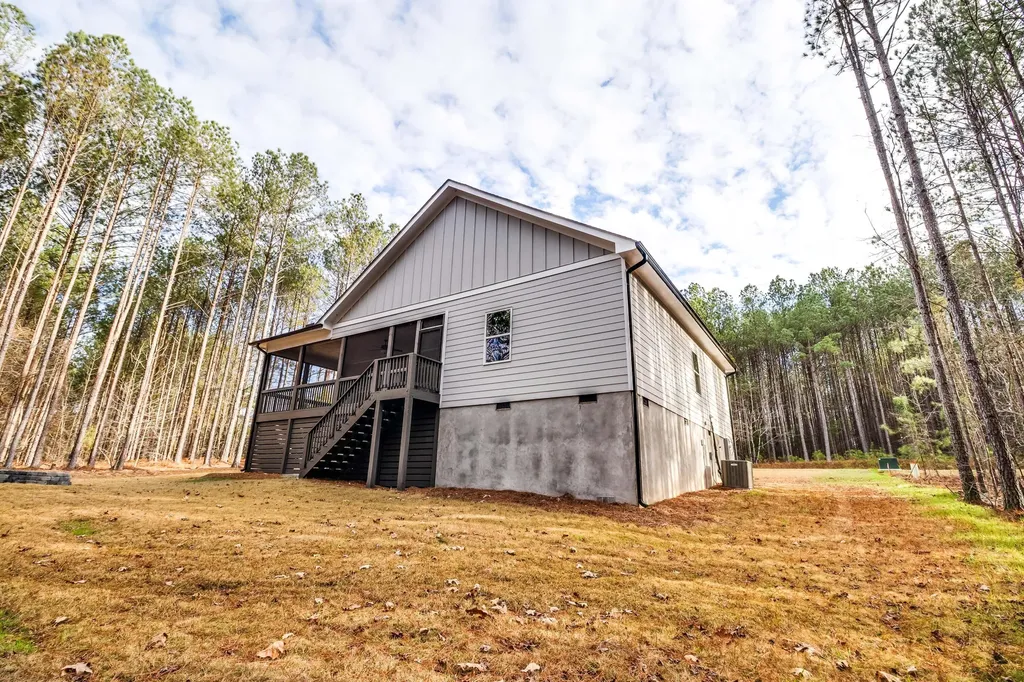 1165 Watersedge Cove Tignall GA 30668