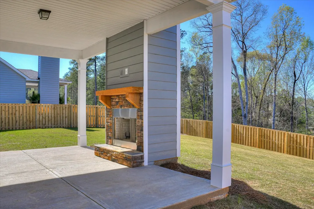 3472 Hilltop Trail Evans GA 30809