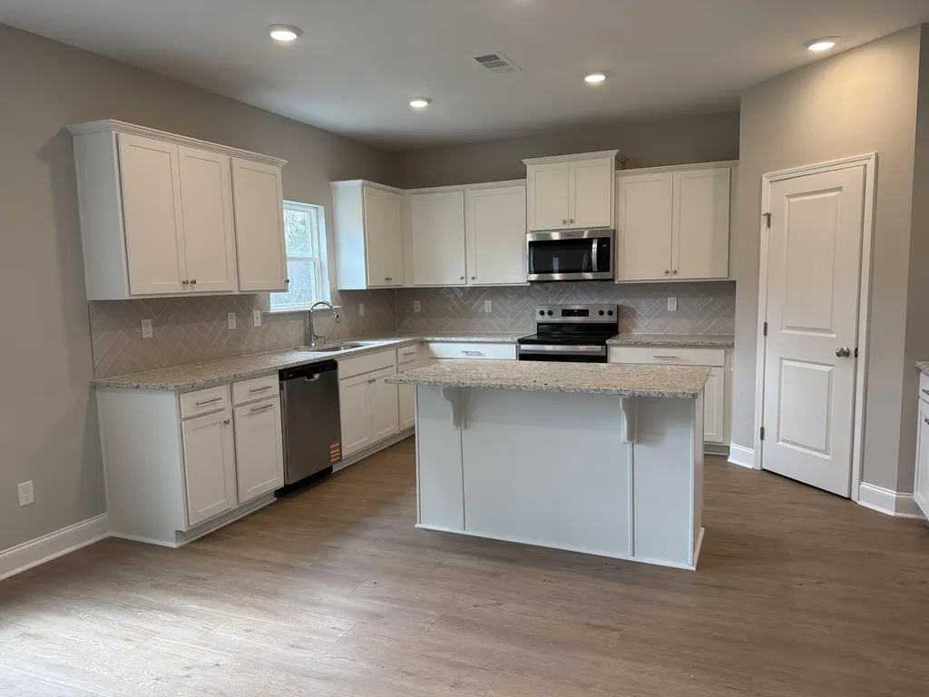 1299 Elias Station Thomson GA 30824