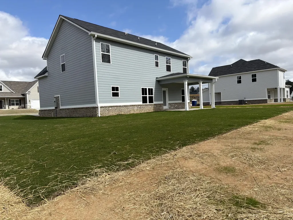 1299 Elias Station Thomson GA 30824