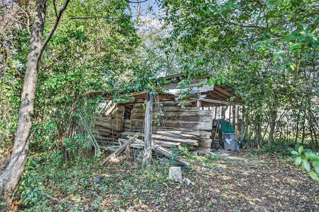 12900 Augusta Highway Sparta GA 31087