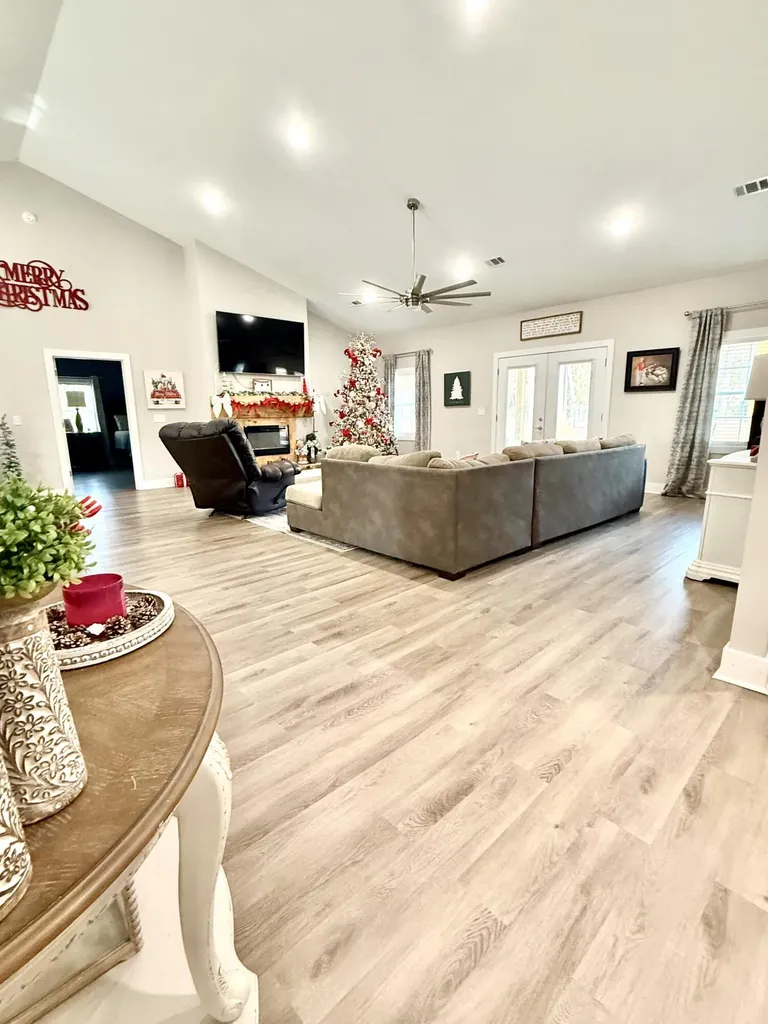169 E Sheppard Street Stapleton GA 30823