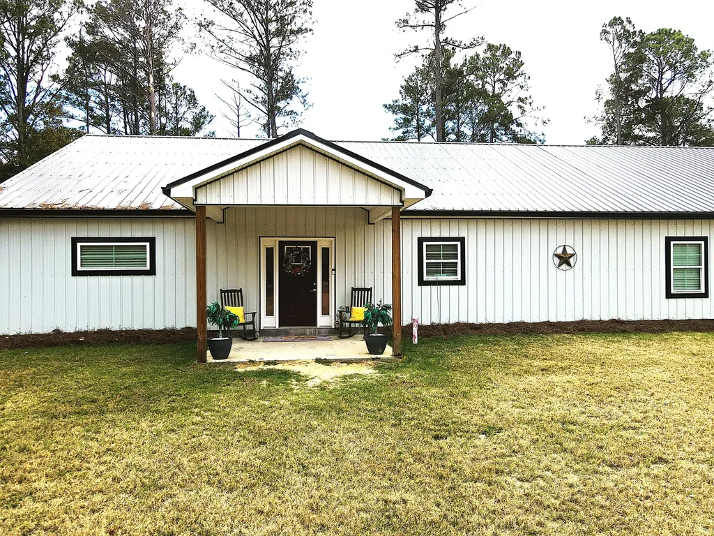 169 E Sheppard Street Stapleton GA 30823