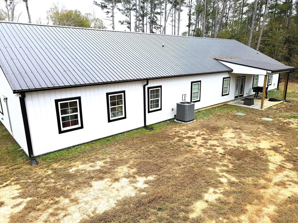 169 E Sheppard Street Stapleton GA 30823