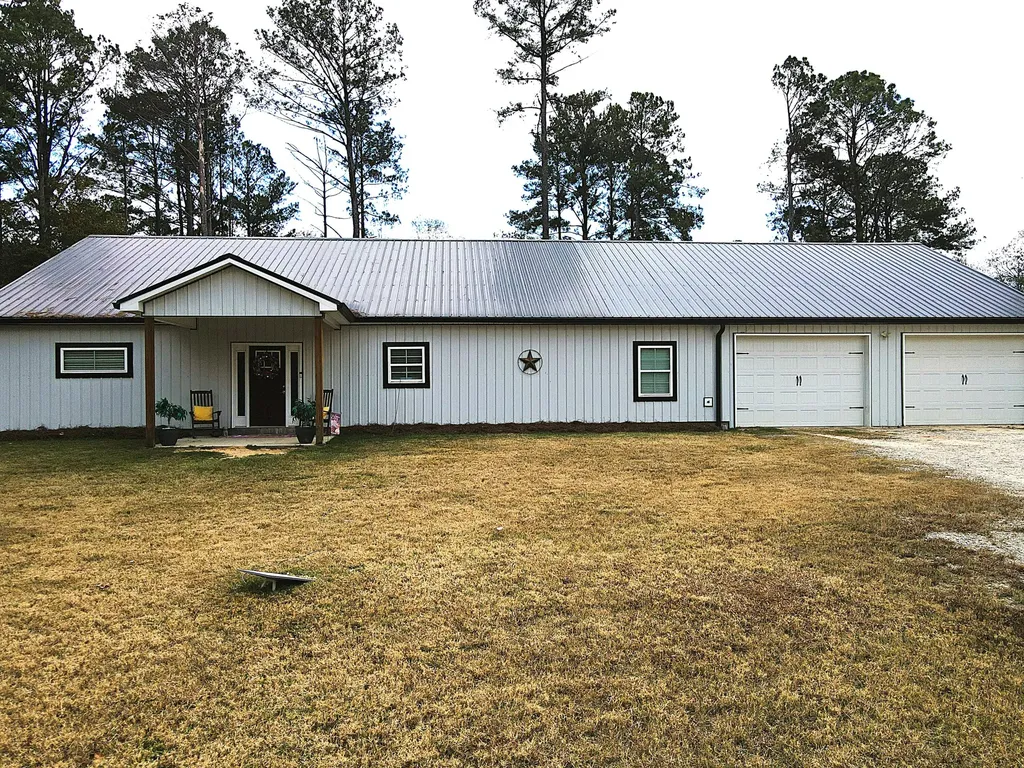 169 E Sheppard Street Stapleton GA 30823