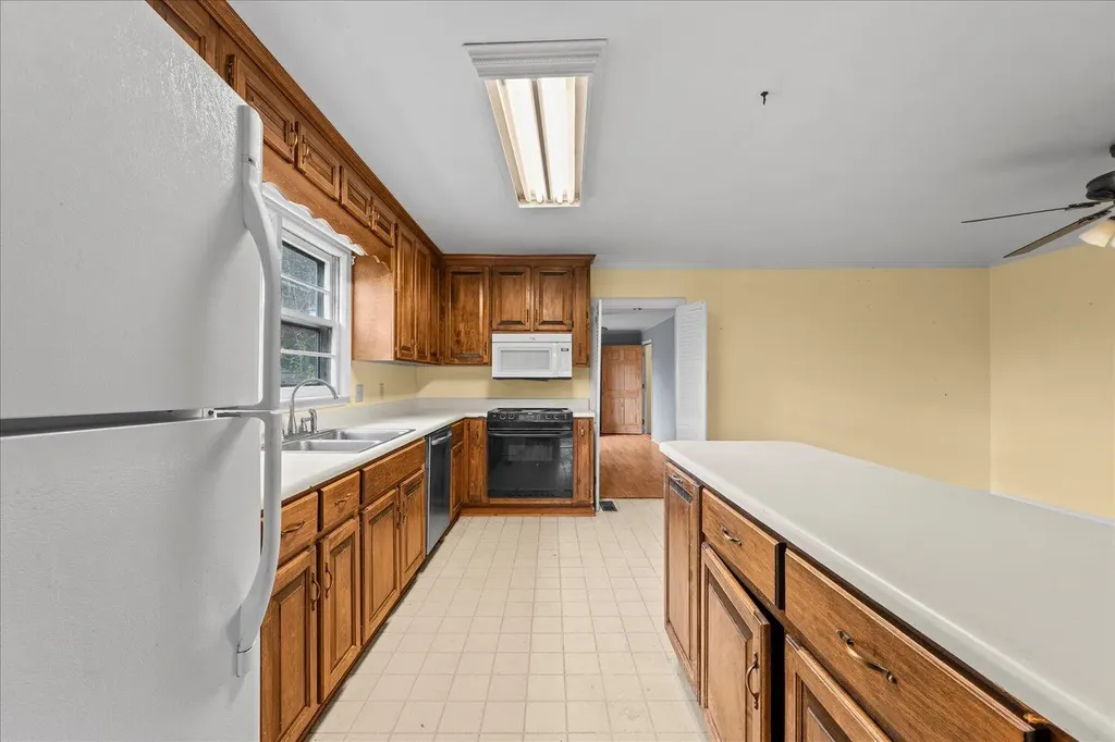 127 SW M.l.k. Jr Drive Crawfordville GA 30631