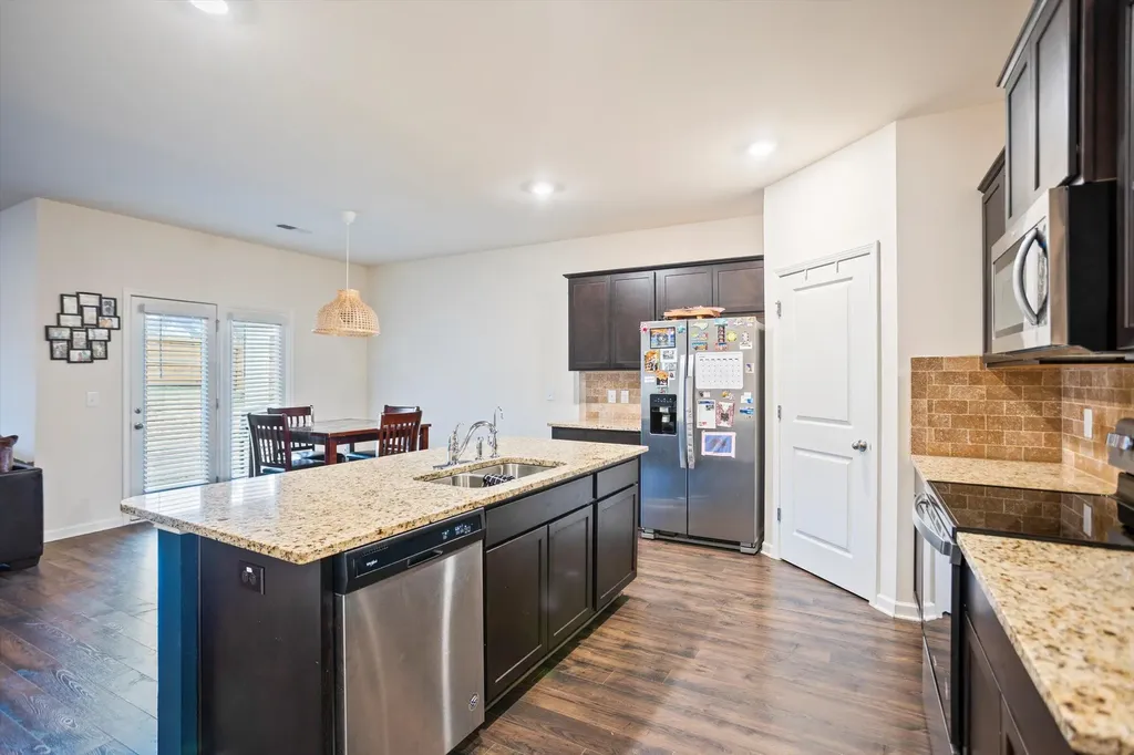 2316 Peach Blossom Hephzibah GA 30815
