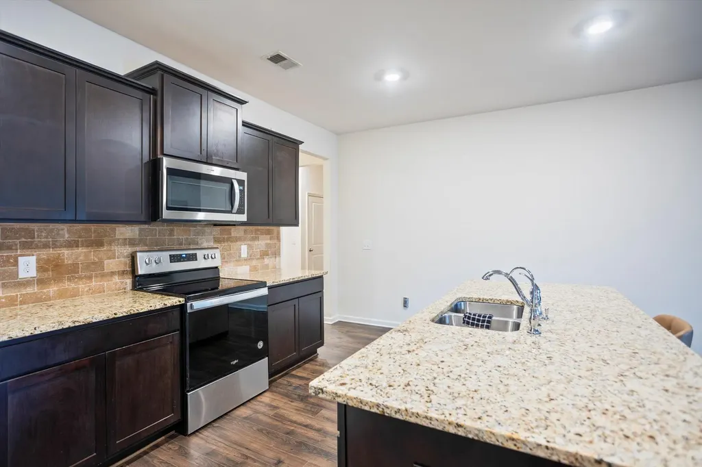 2316 Peach Blossom Hephzibah GA 30815