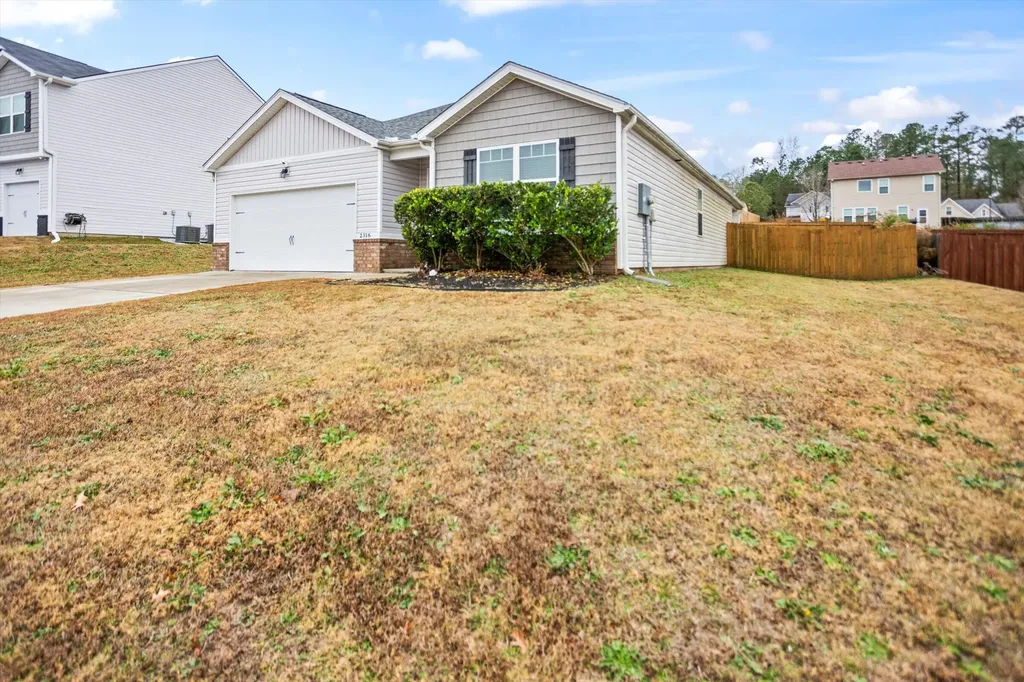 2316 Peach Blossom Hephzibah GA 30815