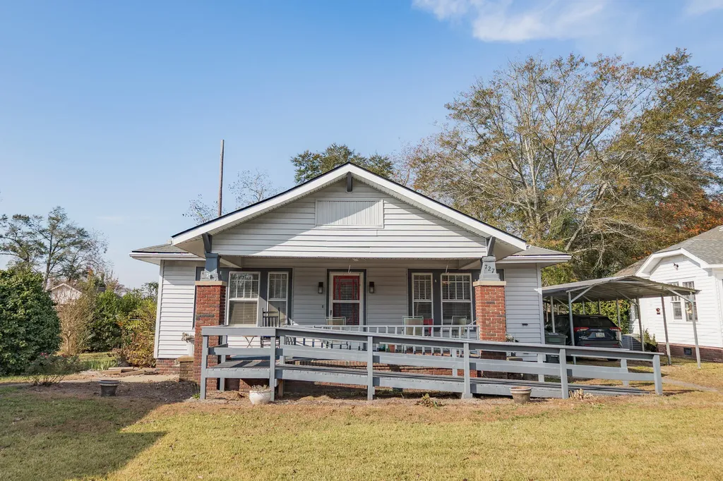 727 Harvey Street Millen GA 30442