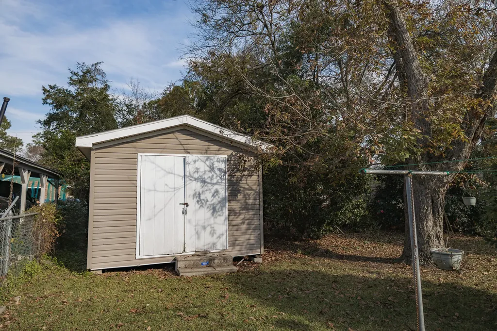 727 Harvey Street Millen GA 30442