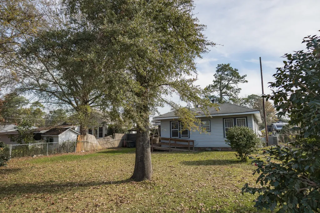 727 Harvey Street Millen GA 30442