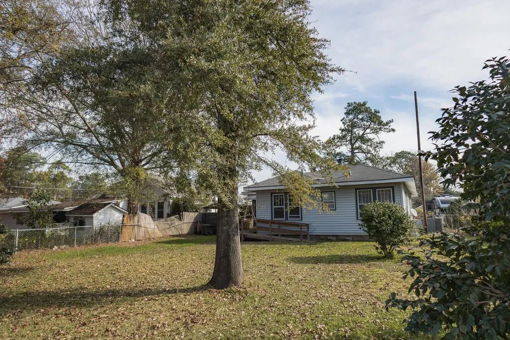 727 Harvey Street Millen GA 30442