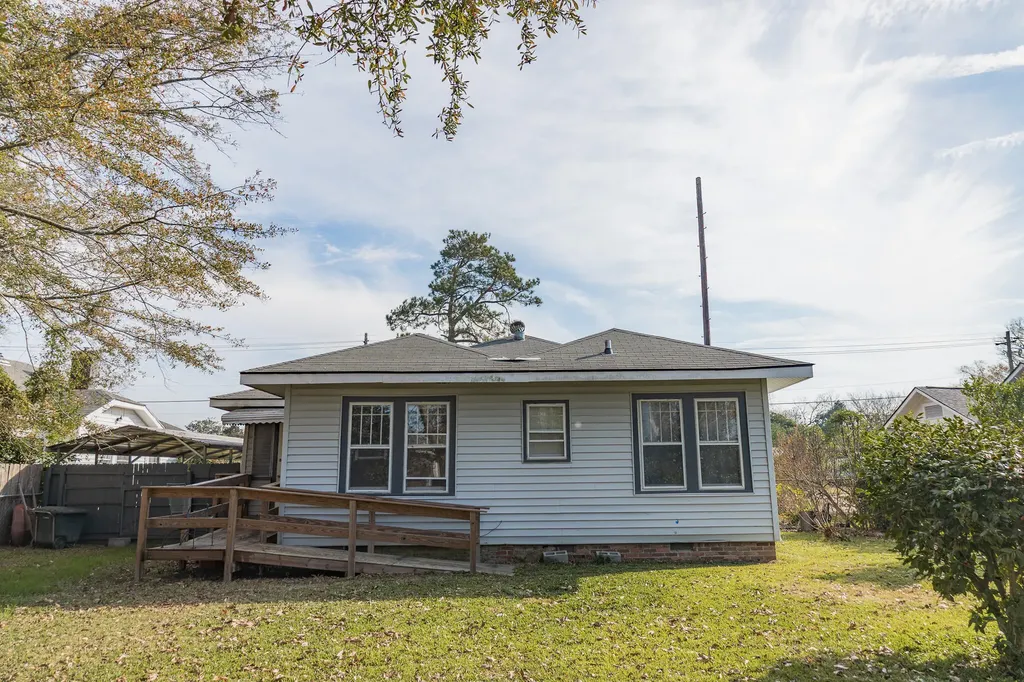 727 Harvey Street Millen GA 30442