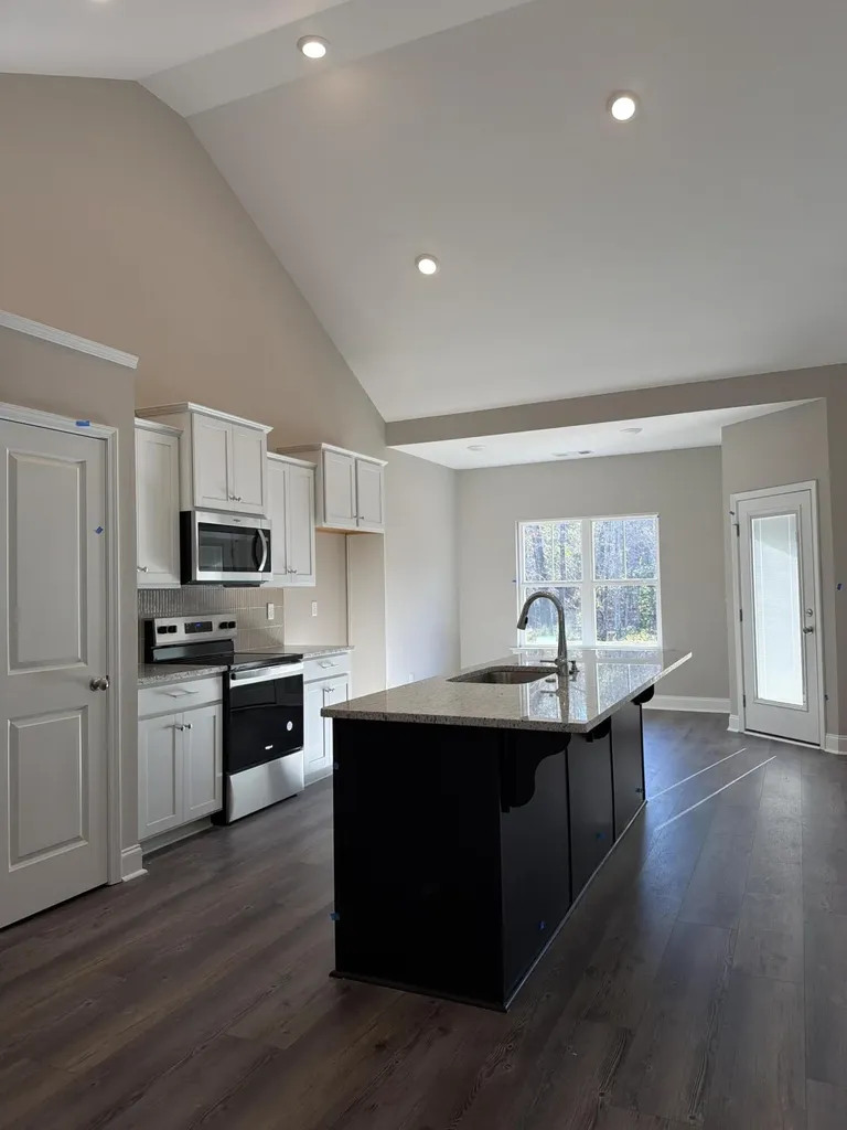 1371 Elias Station Thomson GA 30824