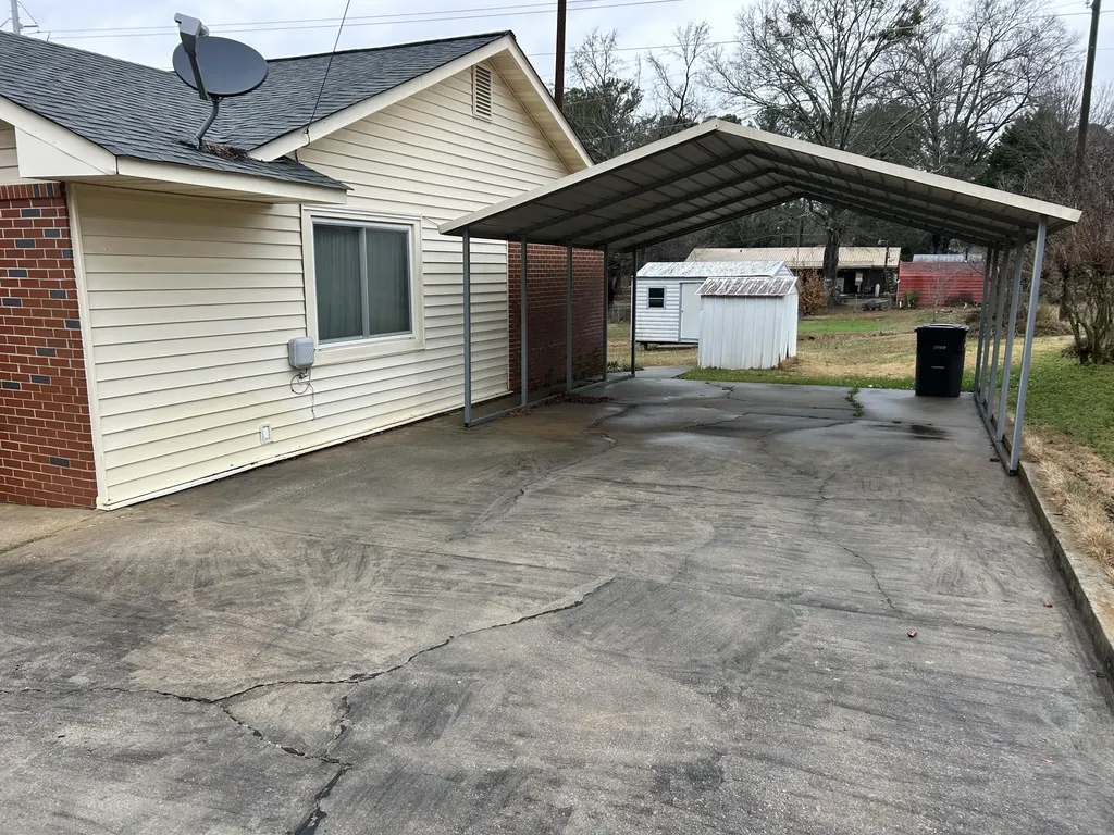 801 Cloverhurst Drive Washington GA 30673