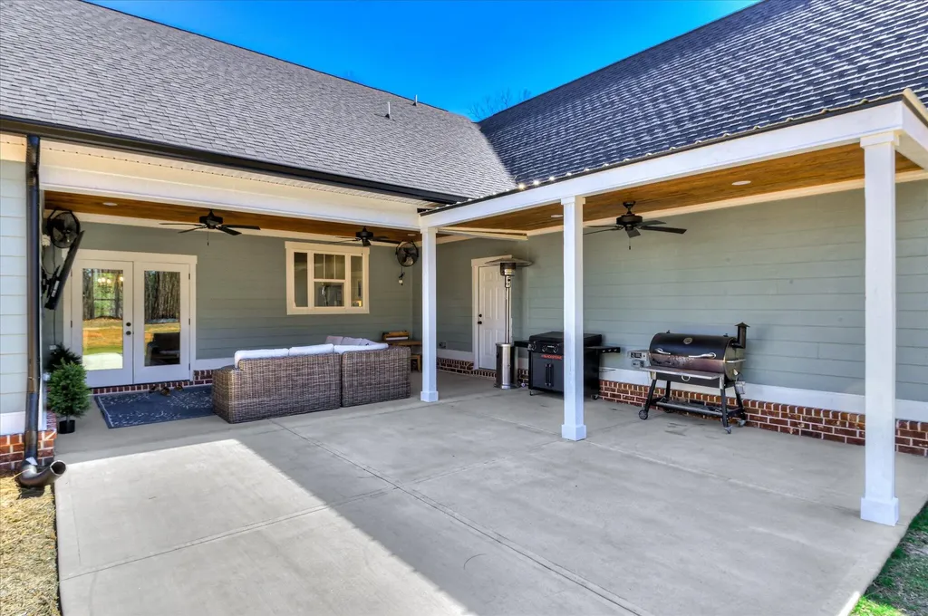 1630 Long Cove Drive Lincolnton GA 30817