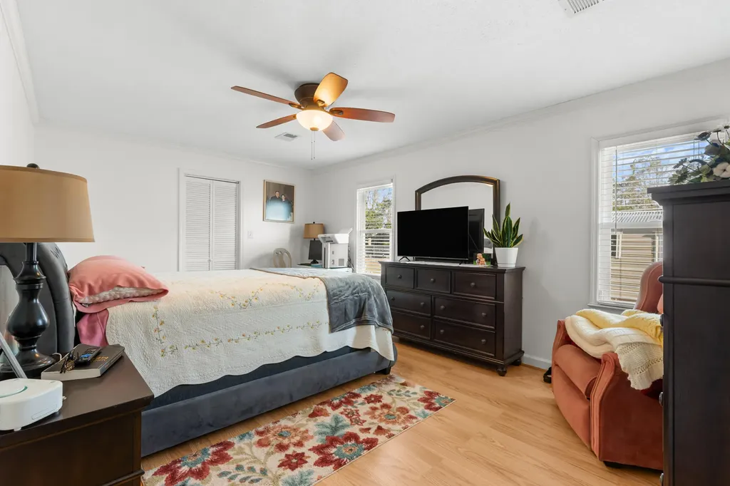 124 Pierce Avenue Swainsboro GA 30401