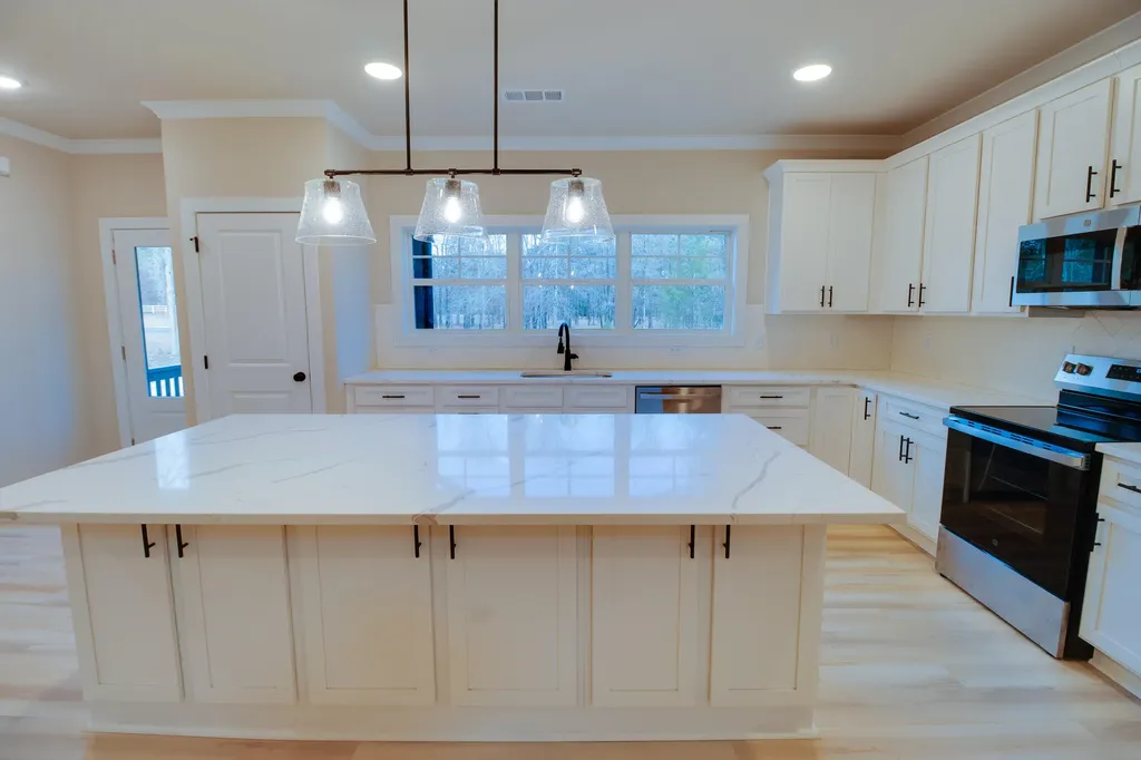 1021 S Pointe Court Tignall GA 30668