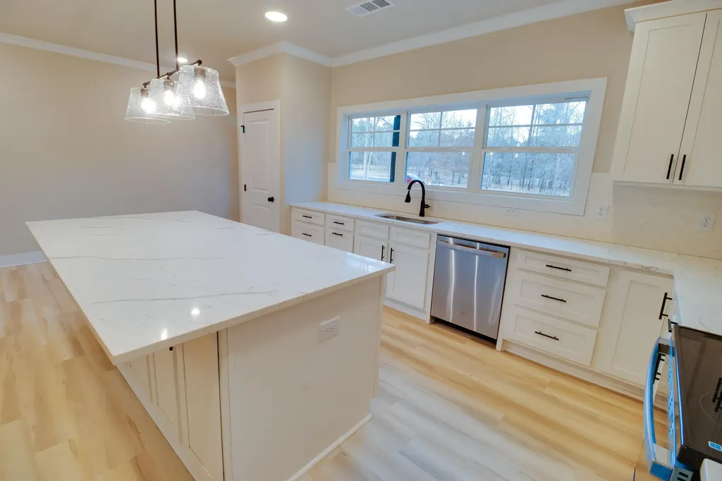 1021 S Pointe Court Tignall GA 30668