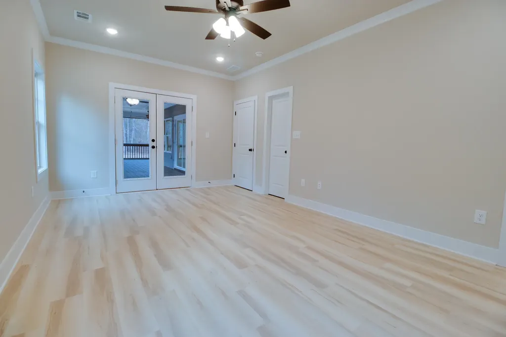 1021 S Pointe Court Tignall GA 30668
