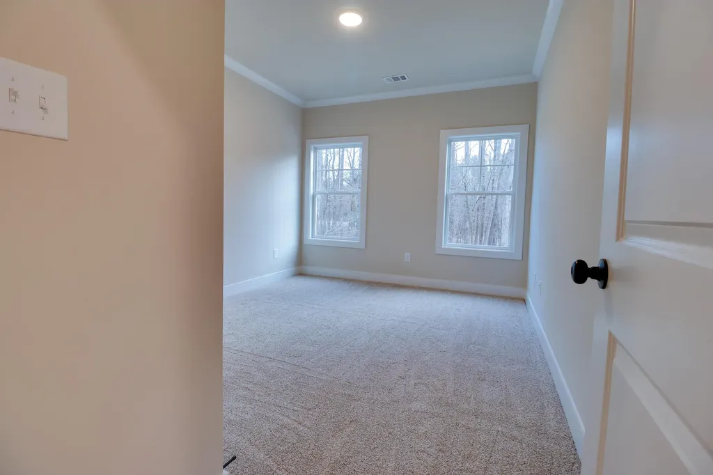 1021 S Pointe Court Tignall GA 30668