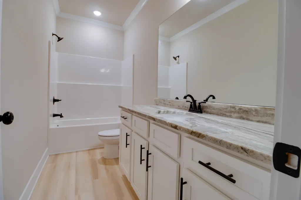 1021 S Pointe Court Tignall GA 30668
