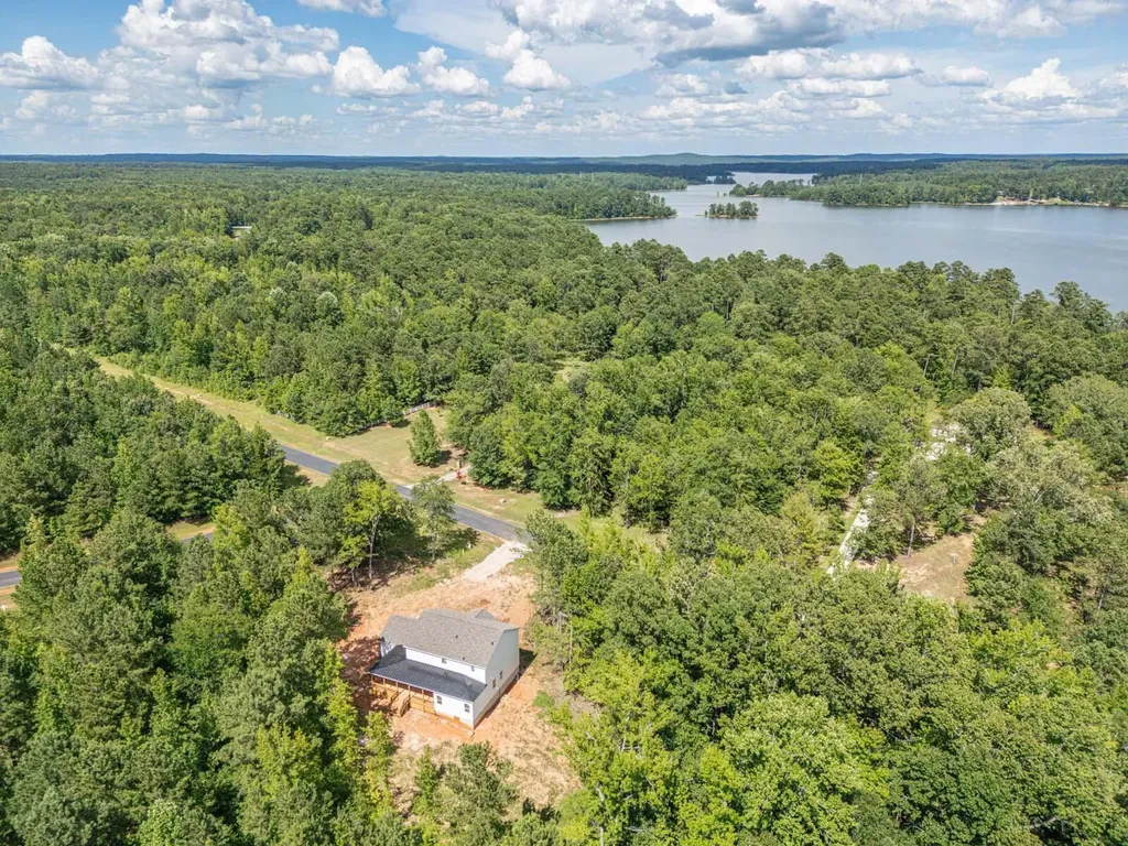 1021 S Pointe Court Tignall GA 30668