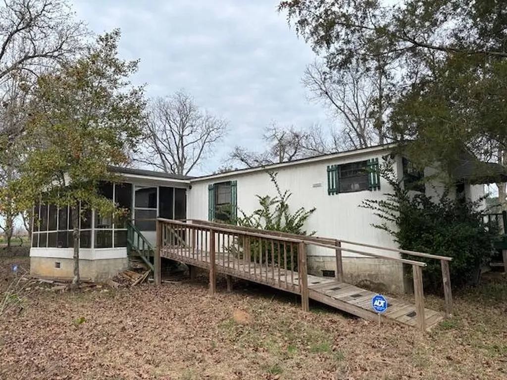 391 Commerce Street Crawfordville GA 30631