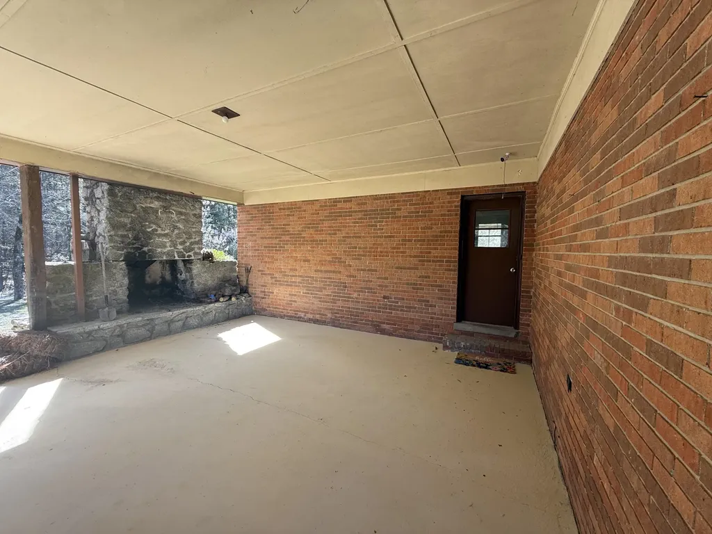 28 Brewer Road Jewell GA