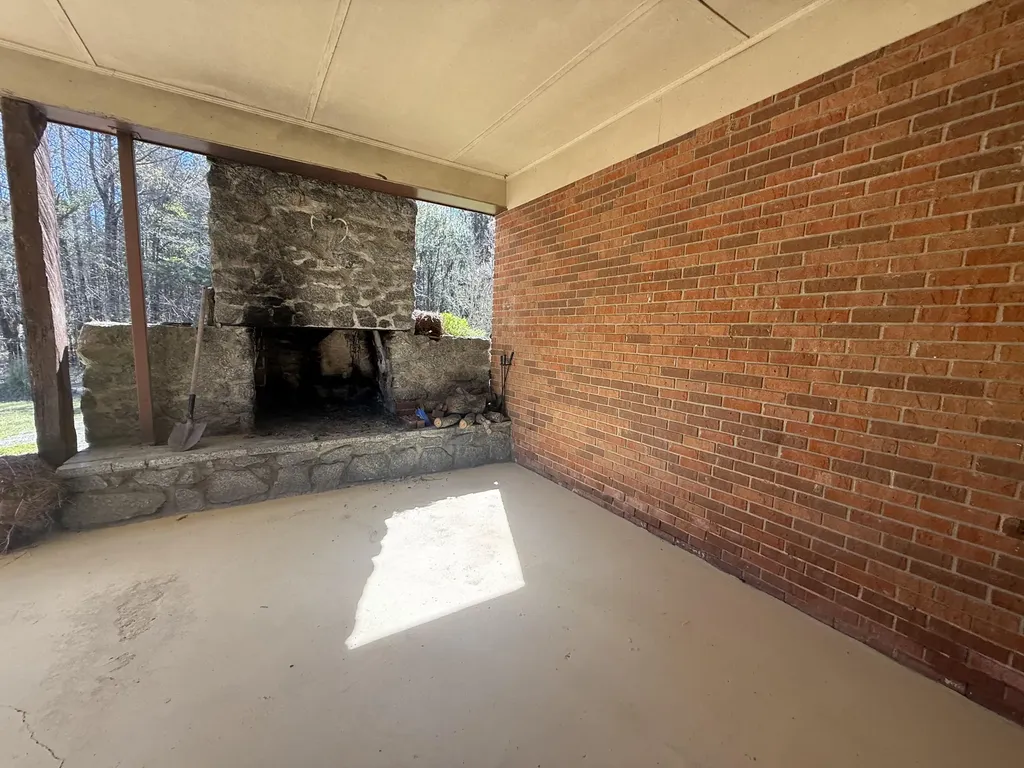 28 Brewer Road Jewell GA