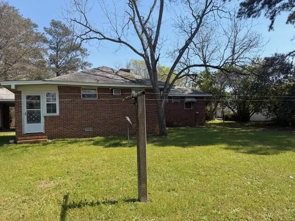 227 N Whitehead Street Warrenton GA 30828